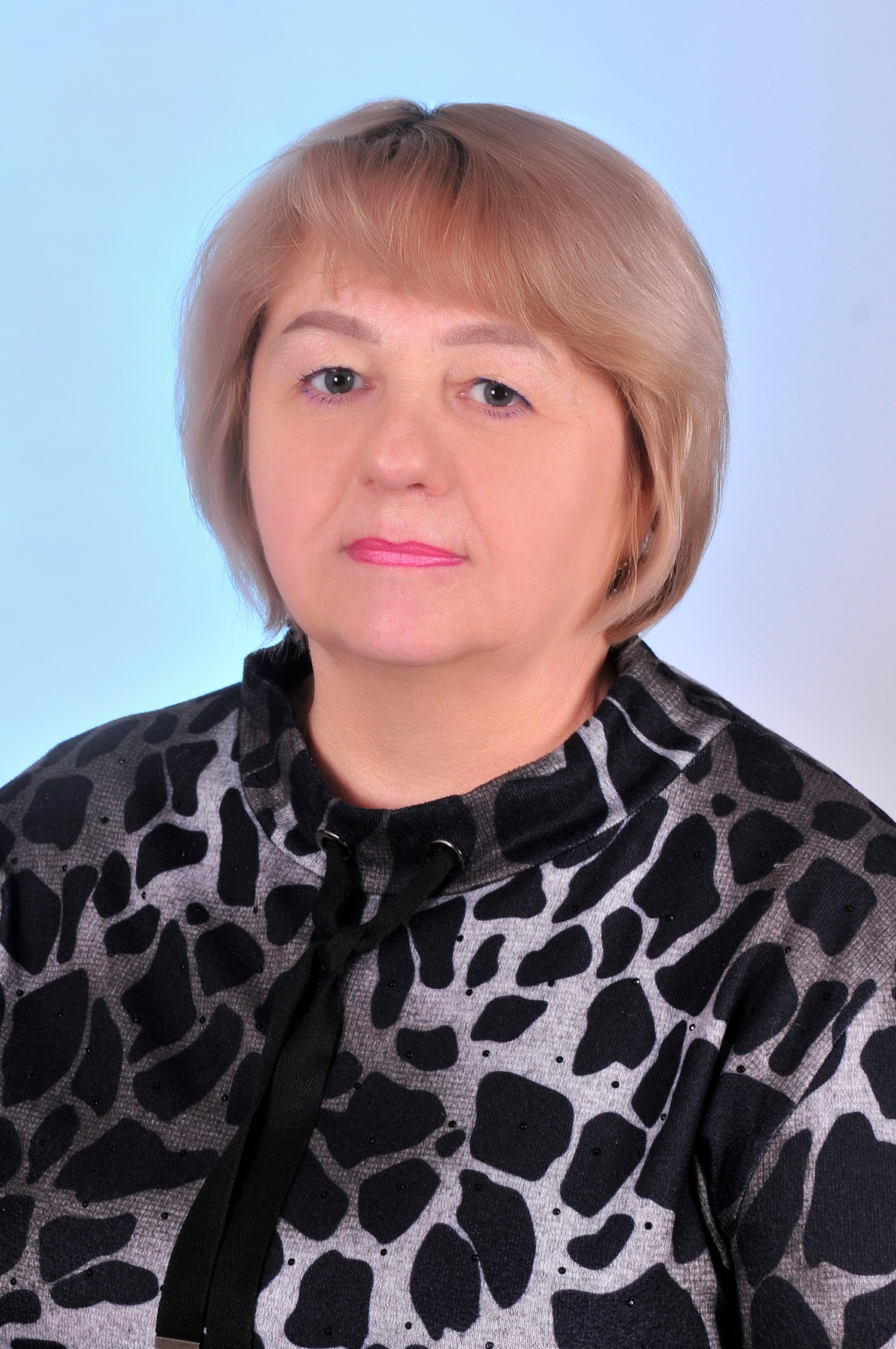 Мартынова Елена Дмитриевна.